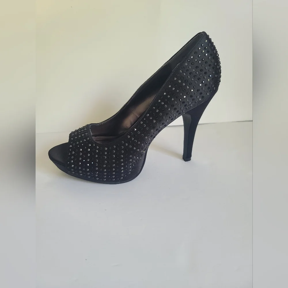 Rampage Gimme Platform Pumps Heels Shoes Black Satin Rhinestones Size 7.5